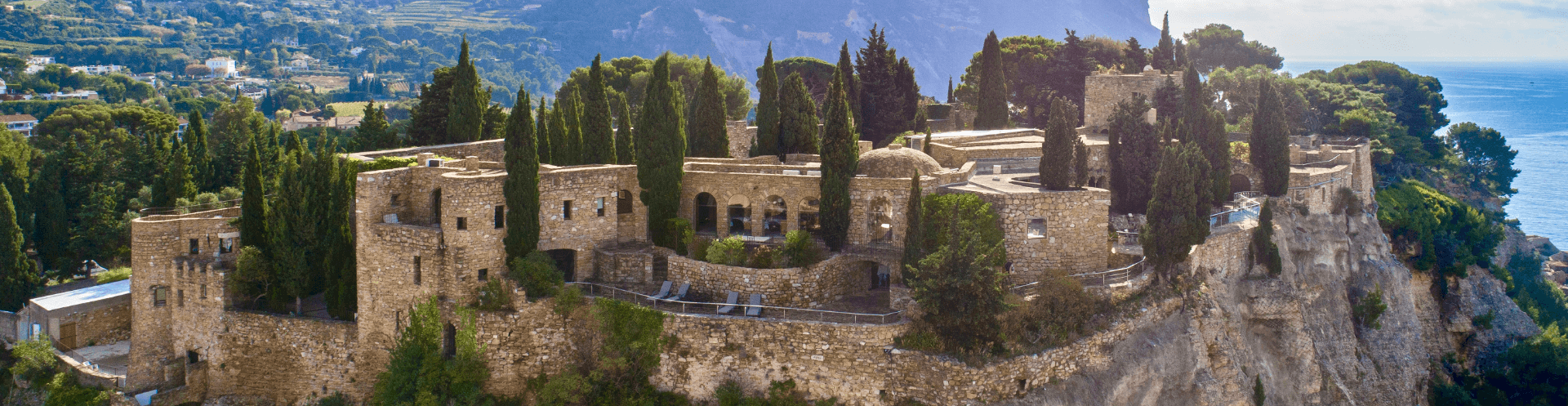 Château fort  Histoire médiévale, Château, Château fort